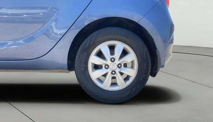 2013 Hyundai i20 SPORTZ 1.2, CNG, Manual, 96,264 km, Left Rear Wheel