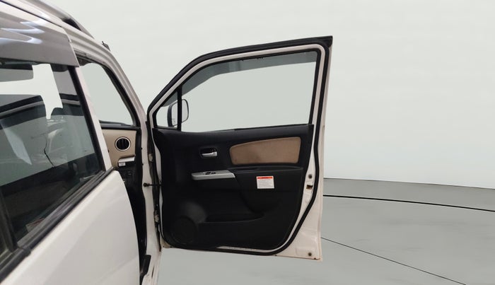 2017 Maruti Wagon R 1.0 LXI CNG (O), CNG, Manual, 71,460 km, RHS Front Door