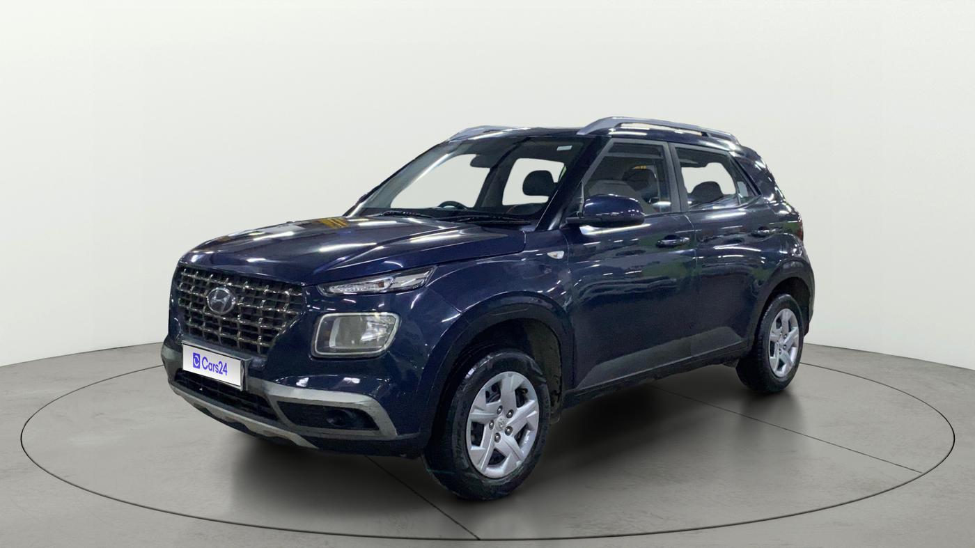 2022 Hyundai VENUE S 1.2, Petrol, Manual, 74,132 km, Left Front Diagonal