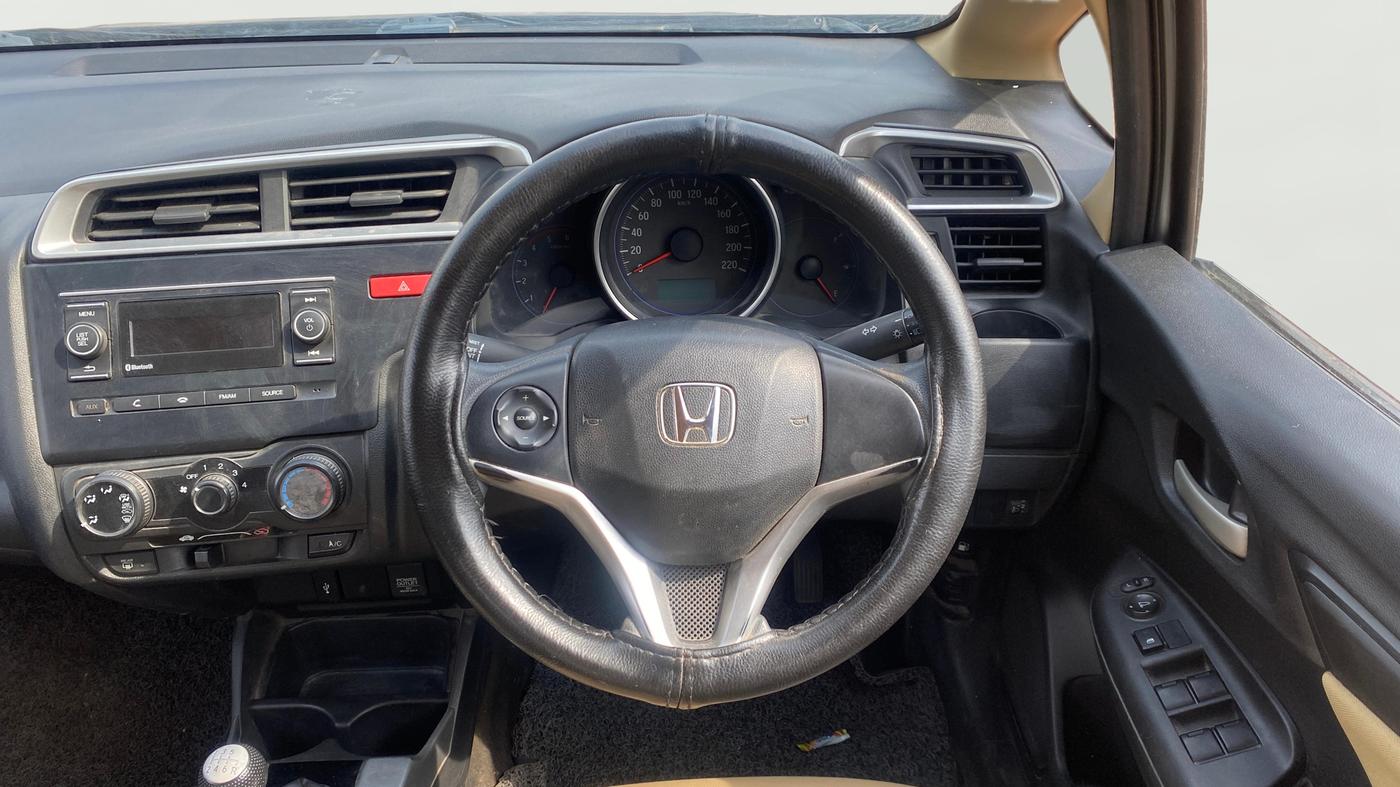 2016 Honda Jazz 1.5L I-DTEC SV, Diesel, Manual, 1,18,421 km, Steering Wheel Close Up