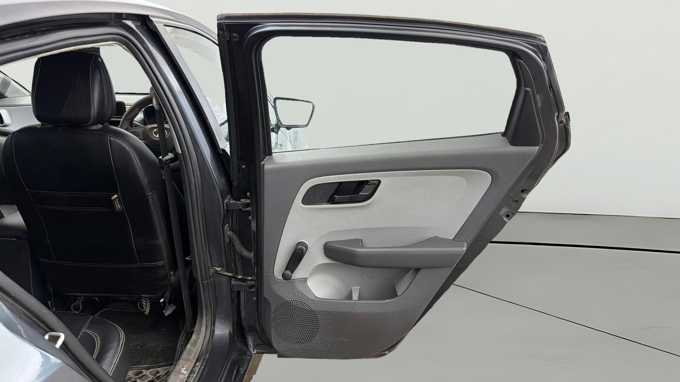 2020 Tata ALTROZ XE PETROL, Petrol, Manual, 51,027 km, RHS Rear Door