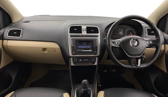 2017 Volkswagen Ameo HIGHLINE1.5L, Diesel, Manual, 80,666 km, Dashboard