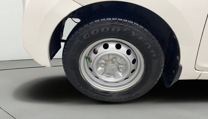 2013 Hyundai Eon ERA +, Petrol, Manual, 21,354 km, Left Front Wheel