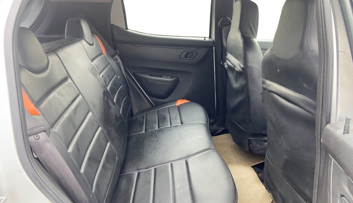 2021 Renault Kwid RXT 1.0 (O), Petrol, Manual, 79,393 km, Right Side Rear Door Cabin