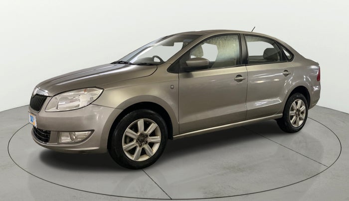 2014 Skoda Rapid AMBITION 1.6 MPI MT PLUS, Petrol, Manual, 61,039 km, Left Front Diagonal