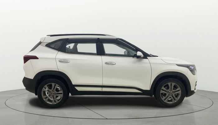 2020 KIA SELTOS HTX 1.5 PETROL, Petrol, Manual, 1,03,939 km, Right Side View