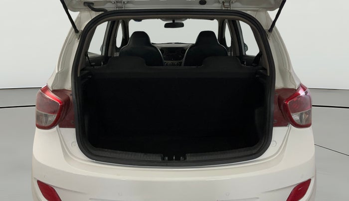 2016 Hyundai Grand i10 SPORTZ 1.2 KAPPA VTVT, Petrol, Manual, 78,016 km, Boot Open Zoomed View