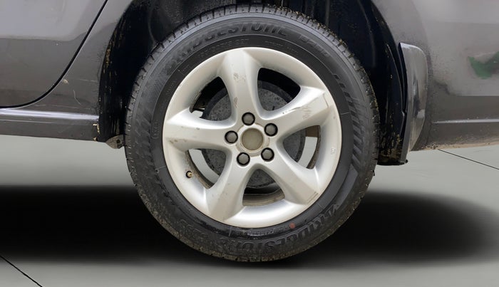 2012 Skoda Rapid ELEGANCE 1.6 MPI MT, Petrol, Manual, 1,04,264 km, Left Rear Wheel