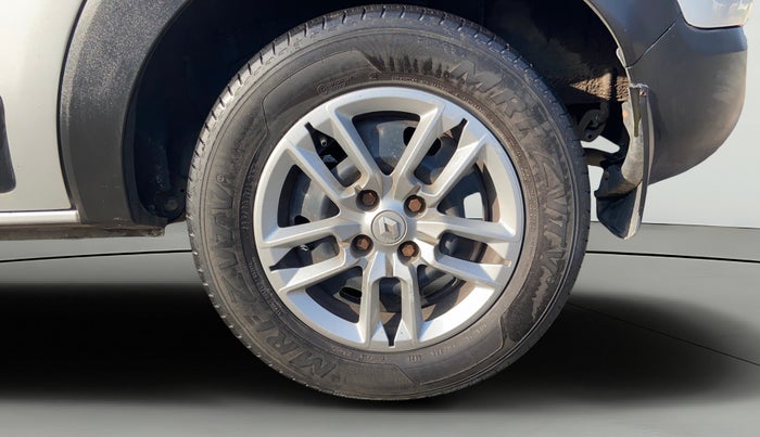 2022 Renault TRIBER RXT, CNG, Manual, 61,803 km, Left Rear Wheel