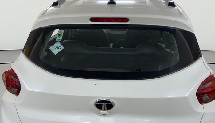 2024 Tata PUNCH ACCOMPLISHED DAZZLE SUNROOF CNG MT, CNG, Manual, 32,527 km, Rear Windshield