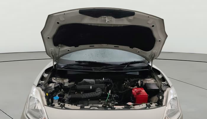 2022 Maruti Swift ZXI CNG, CNG, Manual, 92,126 km, Open Bonet