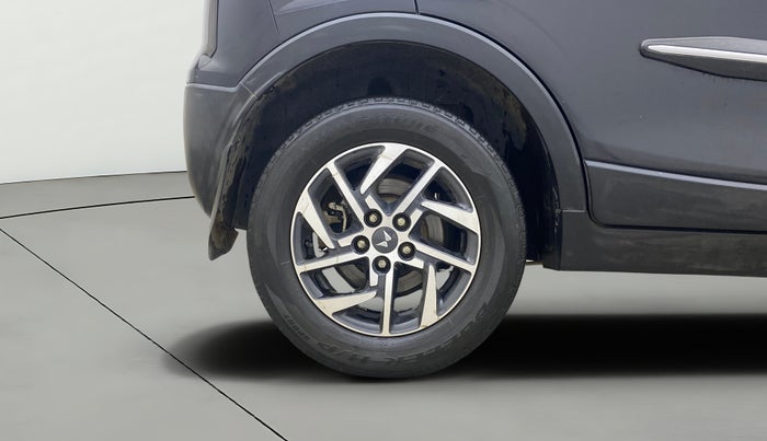 2022 Mahindra XUV300 W8 (O) 1.2 PETROL, Petrol, Manual, 47,398 km, Right Rear Wheel