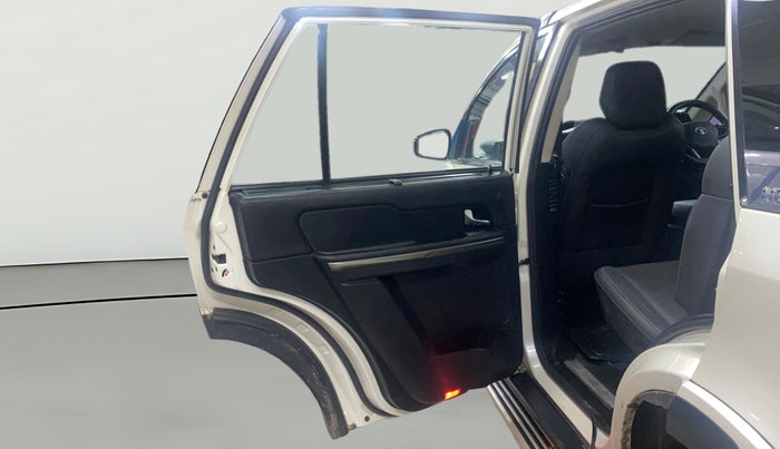 2017 Tata Hexa XT 4X2 6 STR, Diesel, Manual, 66,821 km, LHS Rear Door