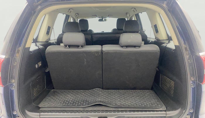 2017 Tata Hexa XT 4X2 7 STR, Diesel, Manual, 89,492 km, Boot Open Zoomed View