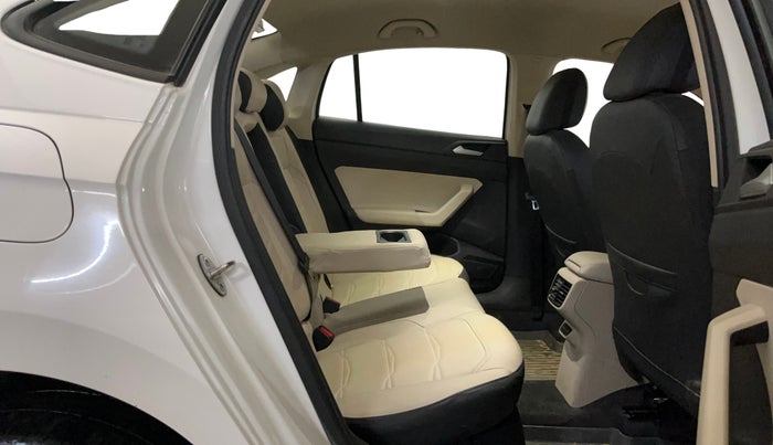 2024 Volkswagen VIRTUS HIGHLINE TSI 1.0 MT, Petrol, Manual, 55,152 km, Right Side Rear Door Cabin