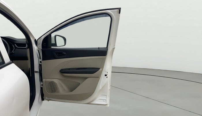 2021 Renault TRIBER RXL MT, Petrol, Manual, 97,332 km, RHS Front Door