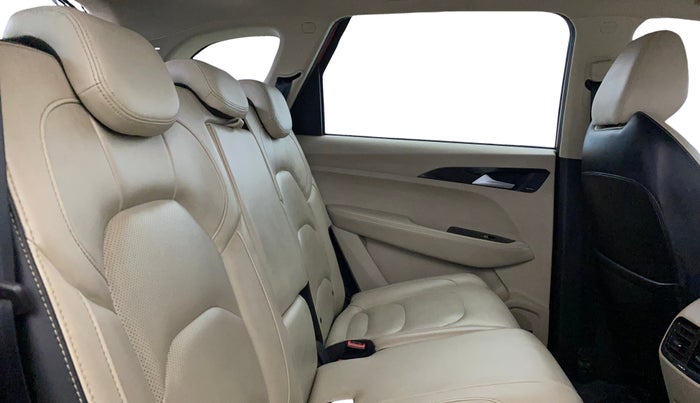 2021 MG HECTOR SHARP 1.5 CVT PETROL DUAL TONE, Petrol, Automatic, 49,520 km, Right Side Rear Door Cabin