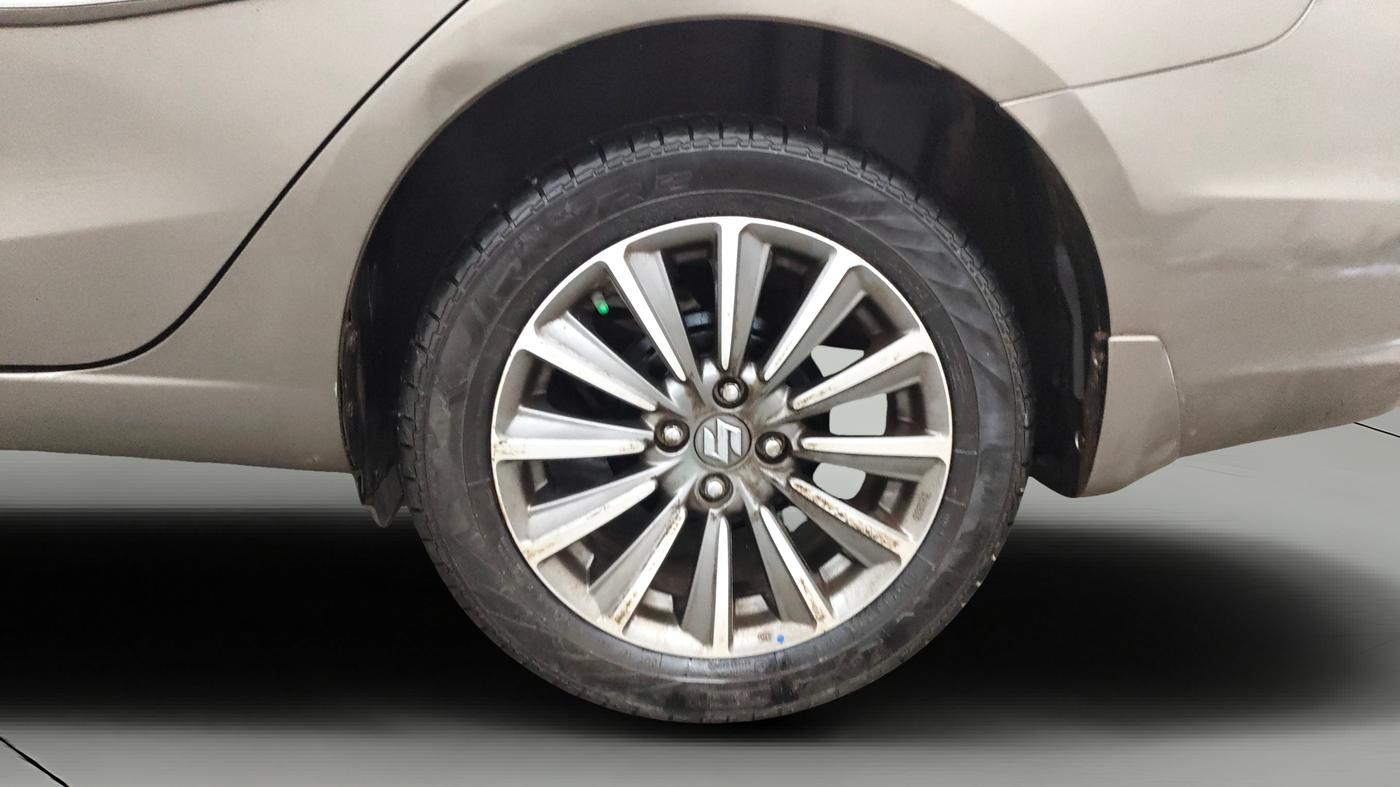 2019 Maruti Ciaz ALPHA 1.5 SHVS PETROL, Petrol, Manual, 53,286 km, Left Rear Wheel