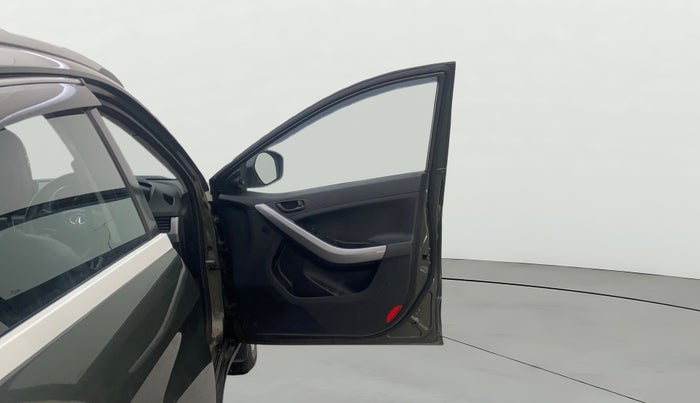 2021 Tata NEXON XM PETROL, Petrol, Manual, 65,898 km, RHS Front Door