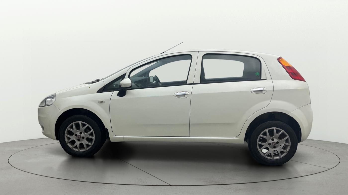 2013 Fiat Grand Punto Emotion 1.3, Diesel, Manual, 1,05,831 km, Left Side
