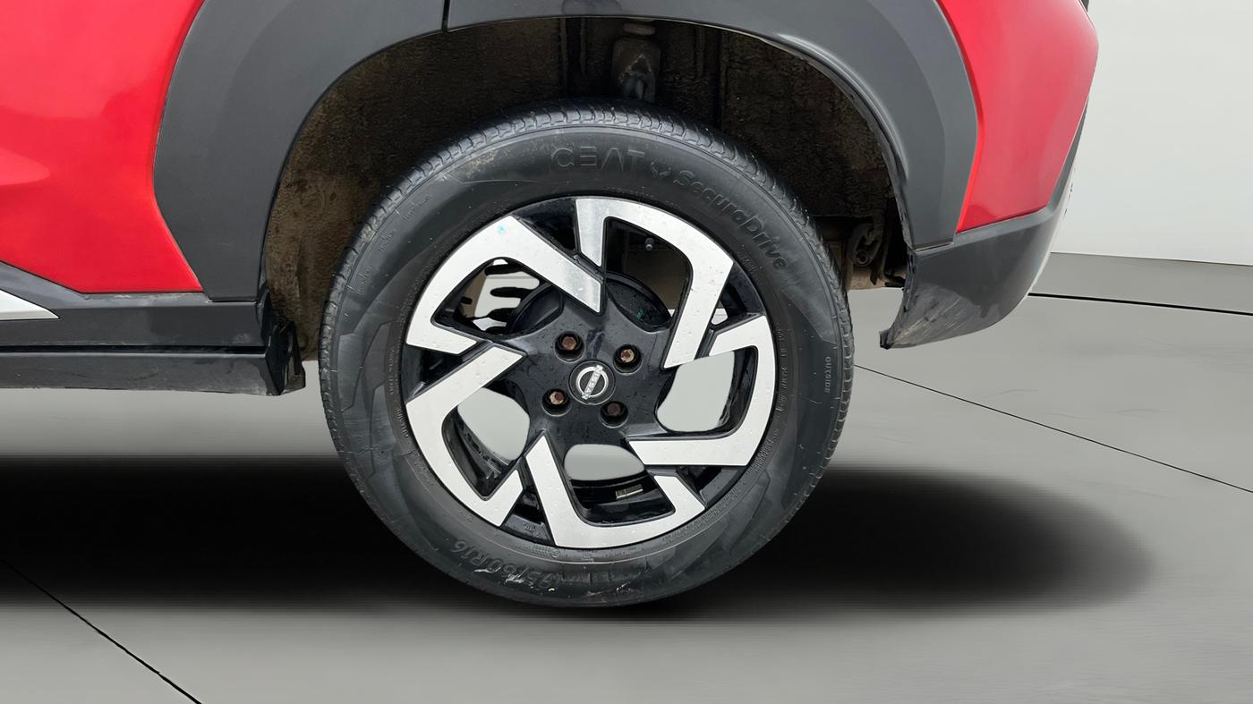 2021 Nissan MAGNITE XV PREMIUM TURBO (O) DUAL TONE, Petrol, Manual, 28,151 km, Left Rear Wheel