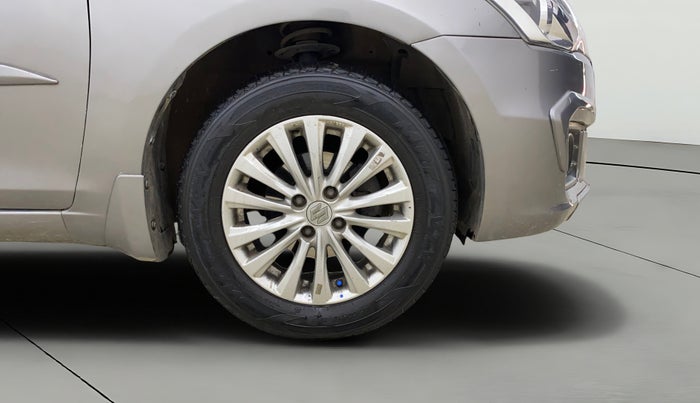 2016 Maruti Ciaz ZXI+ AT, Petrol, Automatic, 38,617 km, Right Front Wheel