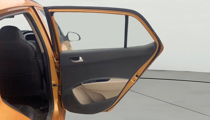 2016 Hyundai Grand i10 ASTA (O) AT 1.2 KAPPA VTVT, Petrol, Automatic, 64,215 km, RHS Rear Door