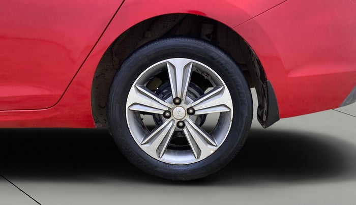 2019 Hyundai Verna 1.6 VTVT SX O, Petrol, Manual, 41,361 km, Left Rear Wheel