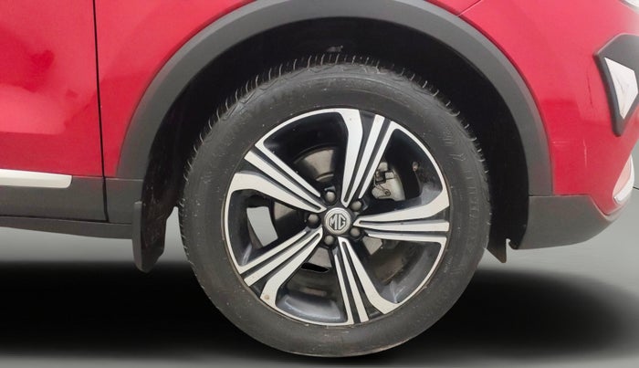 2022 MG ASTOR SAVVY 1.5 CVT S RED, Petrol, Automatic, 7,263 km, Right Front Wheel