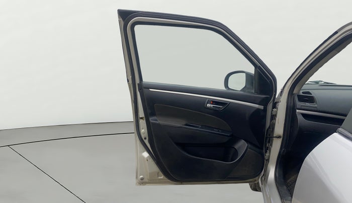 2013 Maruti Swift VXI, Petrol, Manual, 94,966 km, LHS Front Door