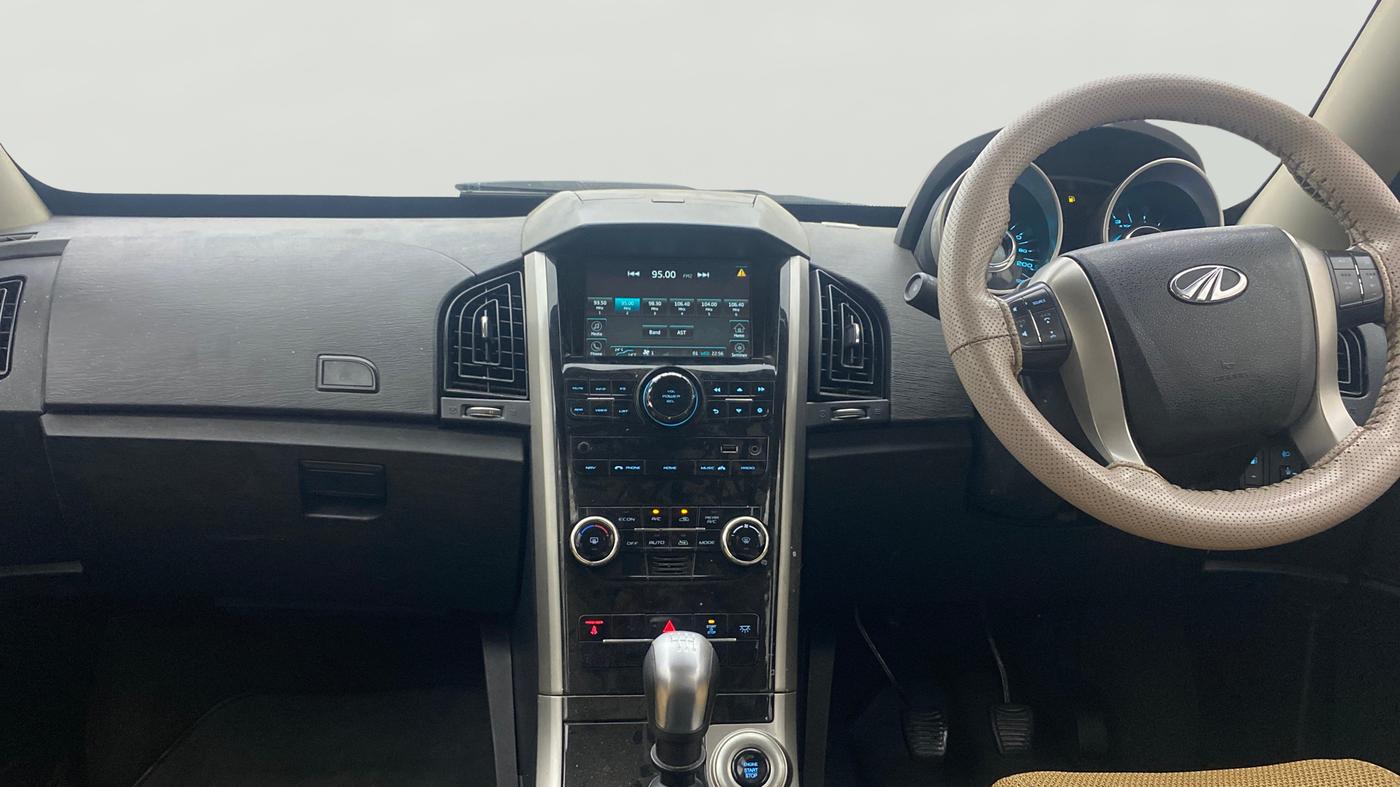 2019 Mahindra XUV500 W7, Diesel, Manual, 94,736 km, Air Conditioner