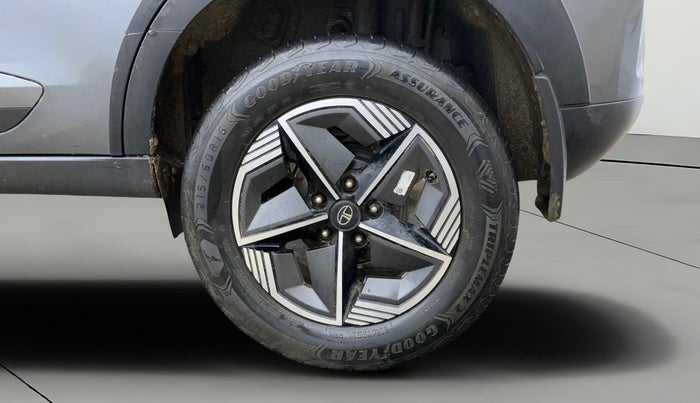 2024 Tata NEXON CREATIVE + SUNROOF 1.5 DIESEL, Diesel, Manual, 47,683 km, Left Rear Wheel