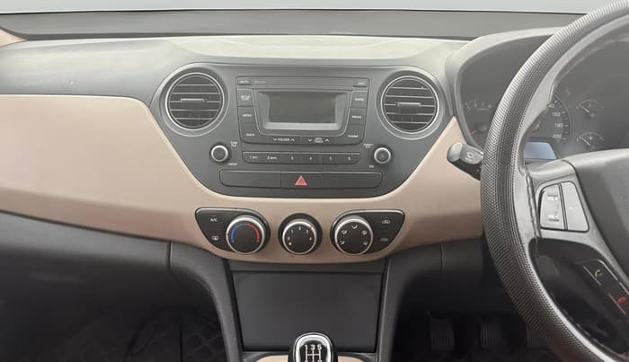 2017 Hyundai Xcent S 1.2, Petrol, Manual, 67,676 km, Air Conditioner