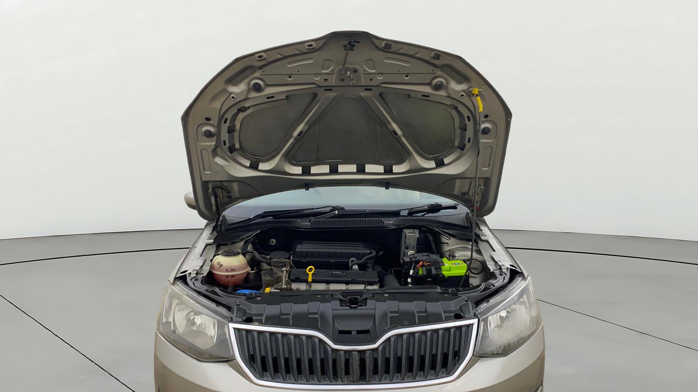 2017 Skoda Rapid AMBITION 1.6 MPI AT, Petrol, Automatic, 1,20,442 km, Open Bonet