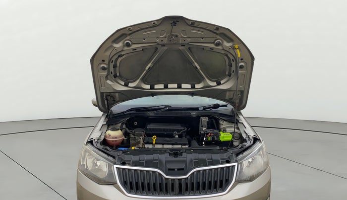 2017 Skoda Rapid AMBITION 1.6 MPI AT, Petrol, Automatic, 1,20,361 km, Open Bonet