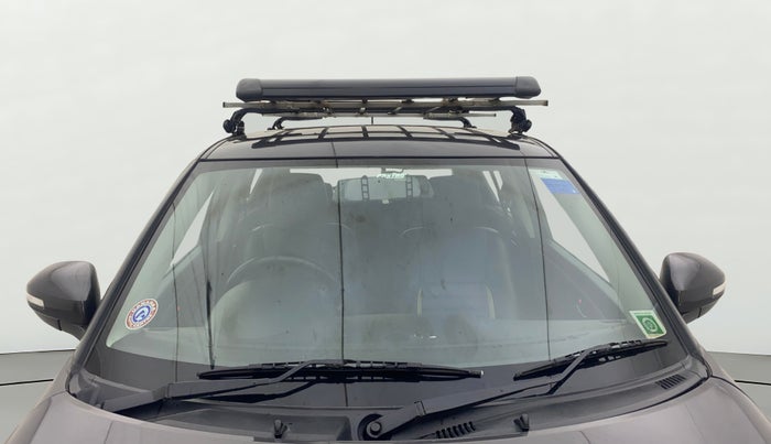 2017 Maruti Swift ZXI, Petrol, Manual, 70,066 km, Front Windshield