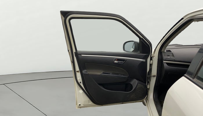 2015 Maruti Swift VXI, Petrol, Manual, 50,789 km, LHS Front Door