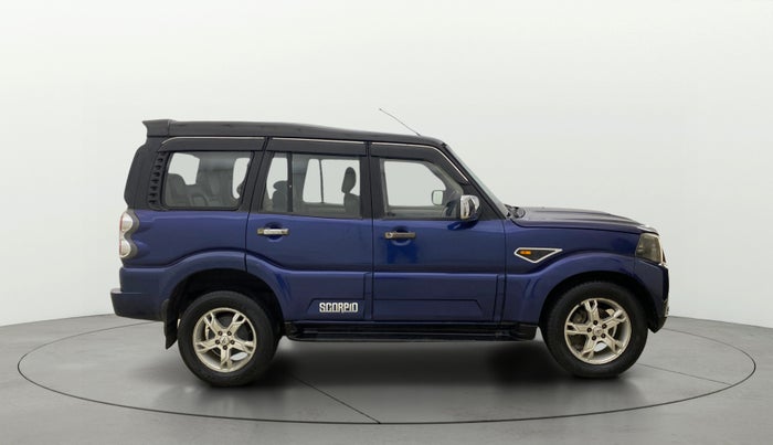 2014 Mahindra Scorpio S10, Diesel, Manual, 1,06,506 km, Right Side View