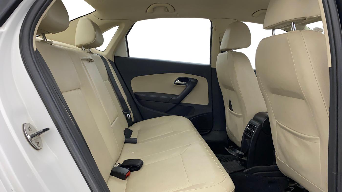 2019 Skoda Rapid STYLE 1.6 MPI AT, Petrol, Automatic, 67,852 km, Right Side Rear Door Cabin