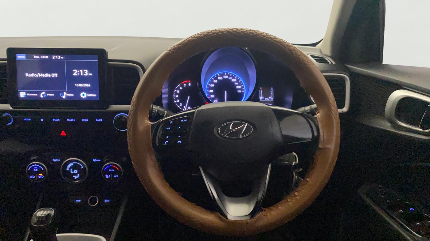 2022 Hyundai VENUE S+ 1.2, Petrol, Manual, 1,25,193 km, Steering Wheel Close Up