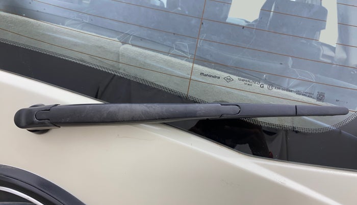 2015 Mahindra XUV500 W6, Diesel, Manual, 92,098 km, Rear Wiper