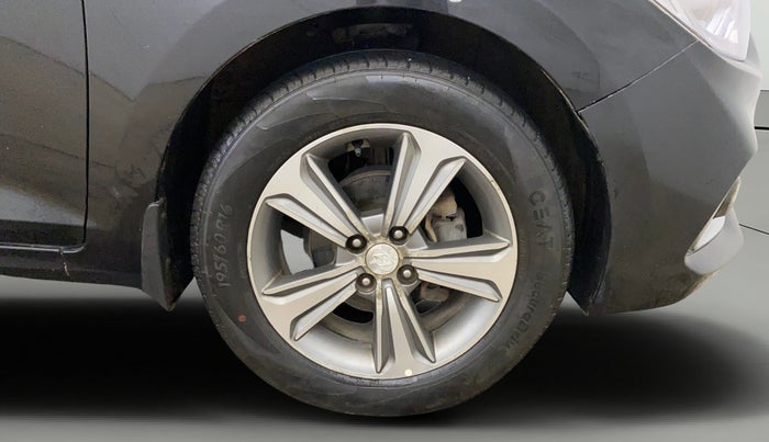 2018 Hyundai Verna 1.6 VTVT SX, Petrol, Manual, 84,701 km, Right Front Wheel