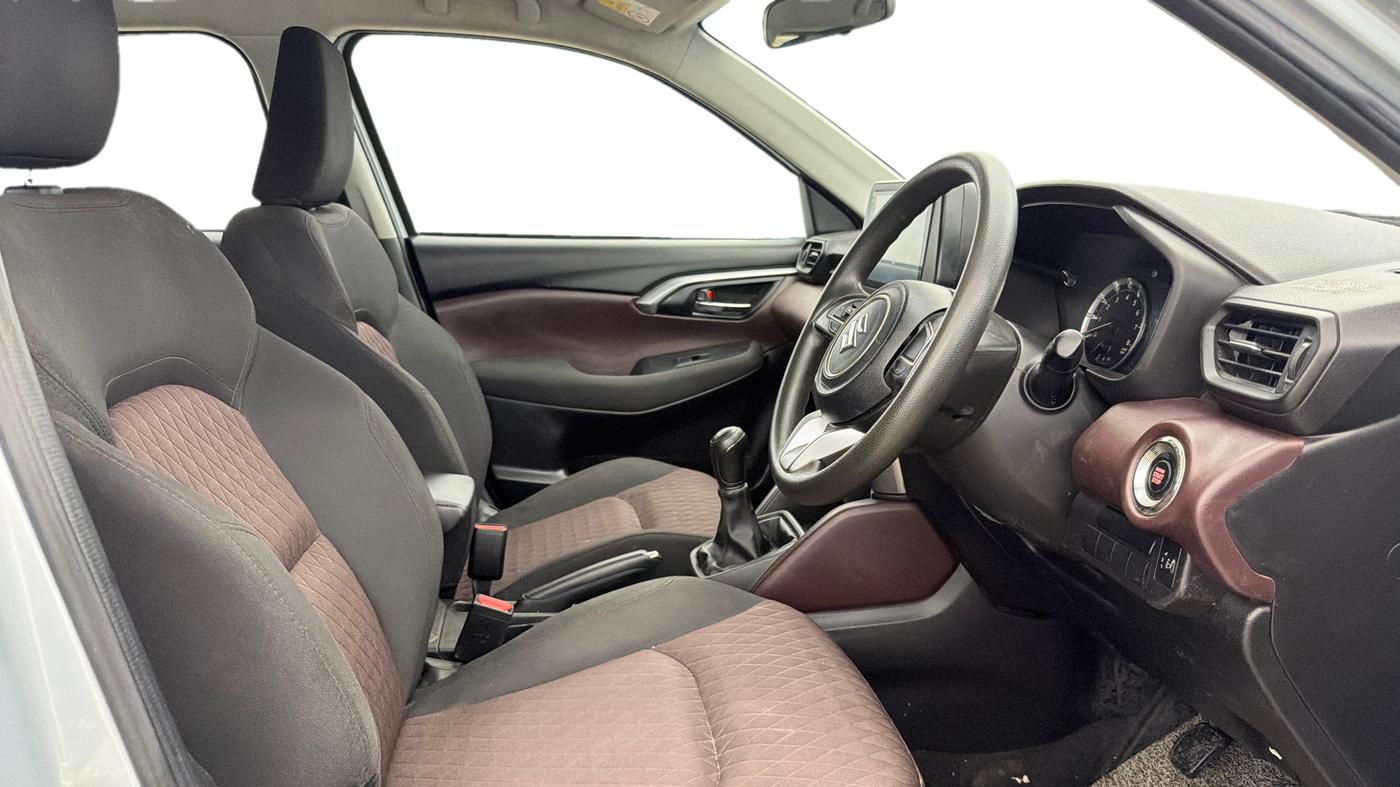 2023 Maruti Grand Vitara SIGMA SMART HYBRID, Petrol, Manual, 61,500 km, Right Side Front Door Cabin