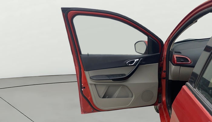 2017 Tata Tiago XZ PETROL, Petrol, Manual, 60,883 km, LHS Front Door