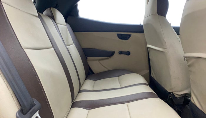 2013 Hyundai Eon ERA +, Petrol, Manual, 69,356 km, Right Side Rear Door Cabin