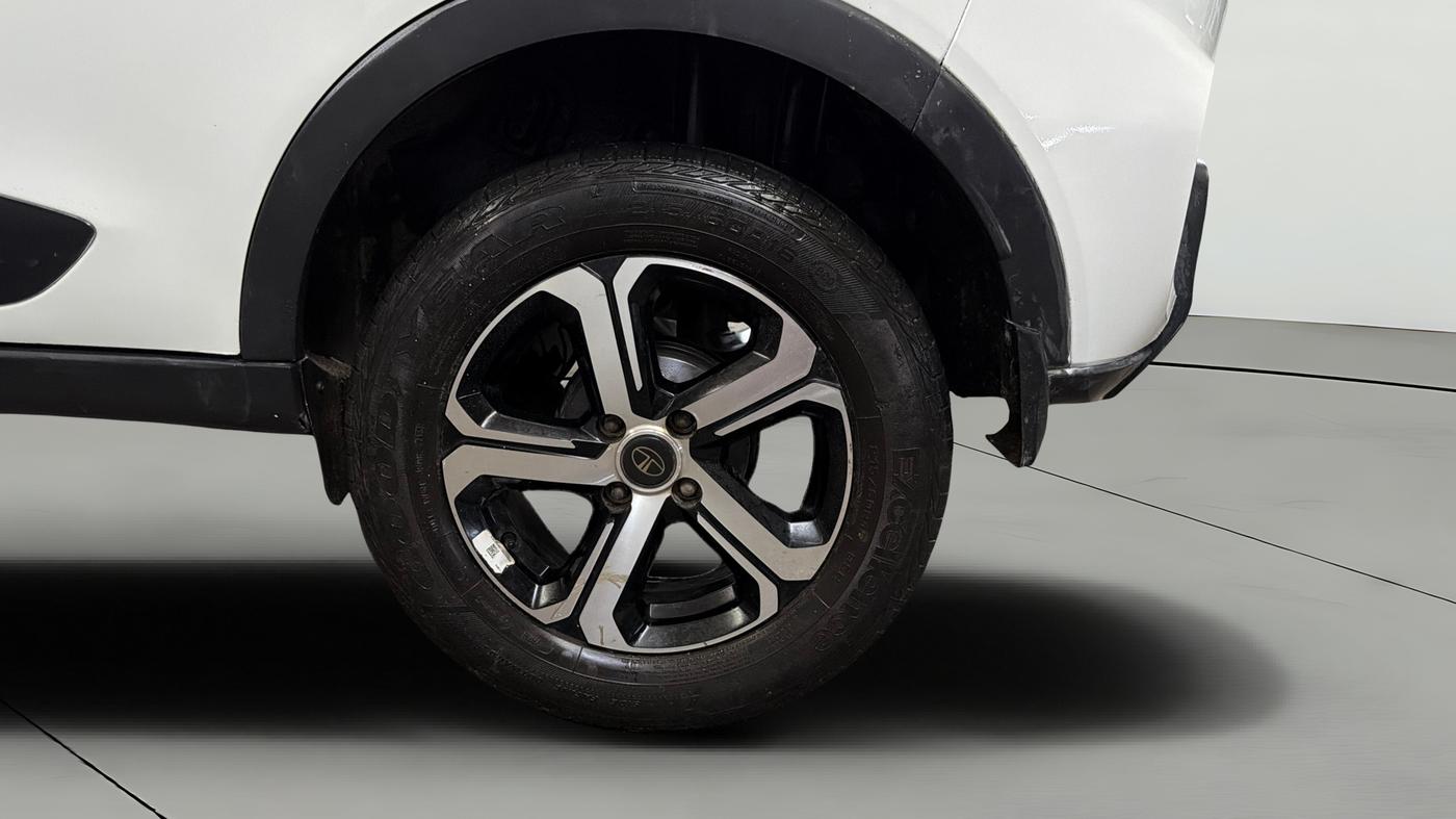 2022 Tata NEXON XZ PLUS (O) PETROL, Petrol, Manual, 31,003 km, Left Rear Wheel
