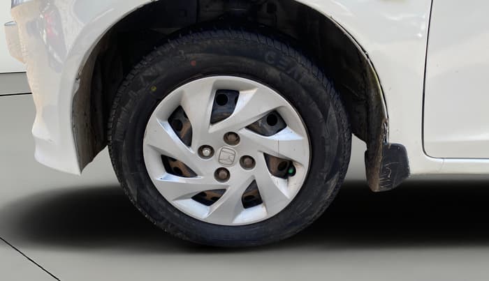 2015 Honda Amaze 1.5L I-DTEC S, Diesel, Manual, 1,45,250 km, Left Front Wheel