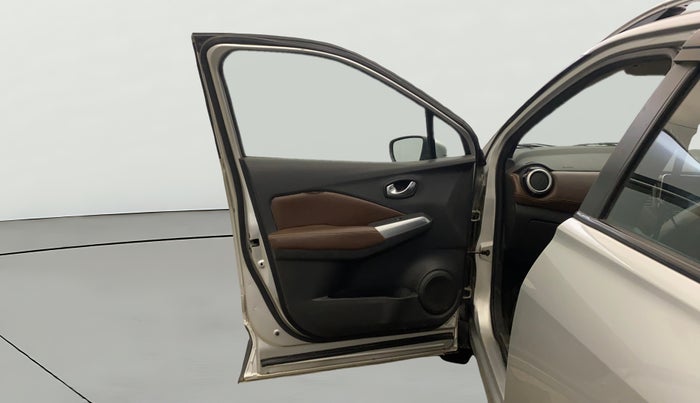 2019 Nissan Kicks XL 1.5, Petrol, Manual, 74,606 km, LHS Front Door
