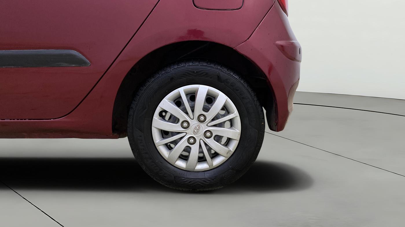 2014 Hyundai i10 SPORTZ 1.1, Petrol, Manual, 38,443 km, Left Rear Wheel