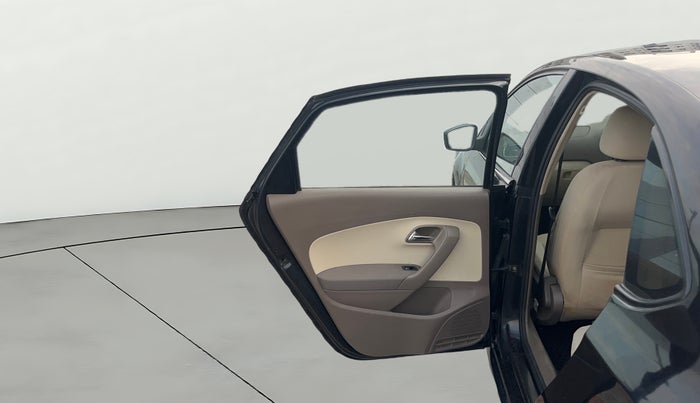 2013 Skoda Rapid ELEGANCE 1.6 MPI AT, CNG, Automatic, 82,117 km, LHS Rear Door